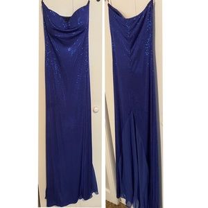 Dark blue sequenced, strapless dress. Size M.